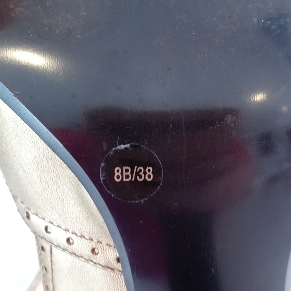 BCBG girls Max Azria high heels gold color - Picture 10 of 11